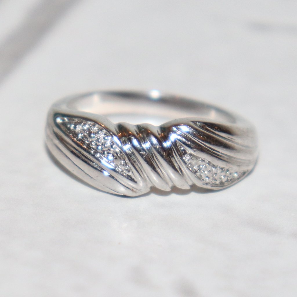 Pretty Silver Ring Size 7 Simple Shine Everyday Classic Lightweight